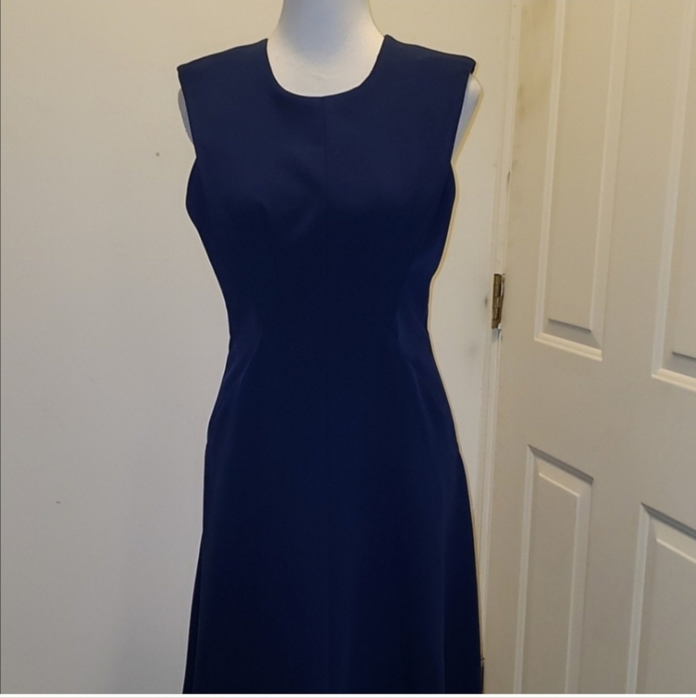 August 1 Eight medium dress pockets Sheath Career Professional
